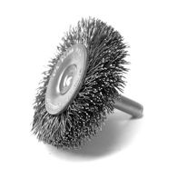 Металлическая щетка на стержне