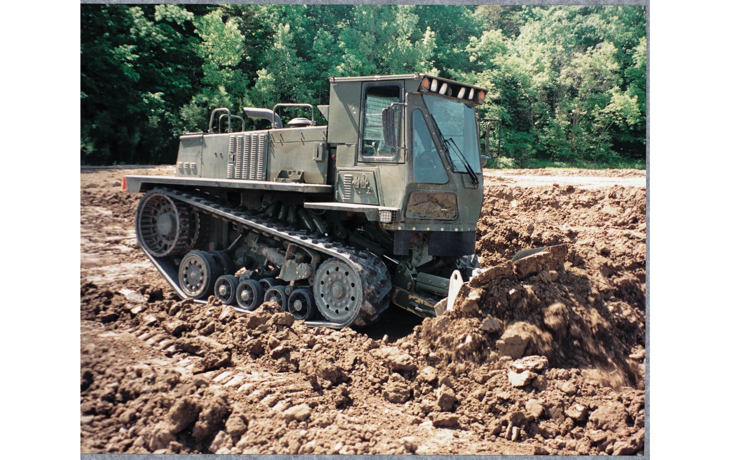 30/30 ಎಂಜಿನಿಯರ್‍ ಸಪೋರ್ಟ್ ಟ್ರಾಕ್ಟರ್‍
