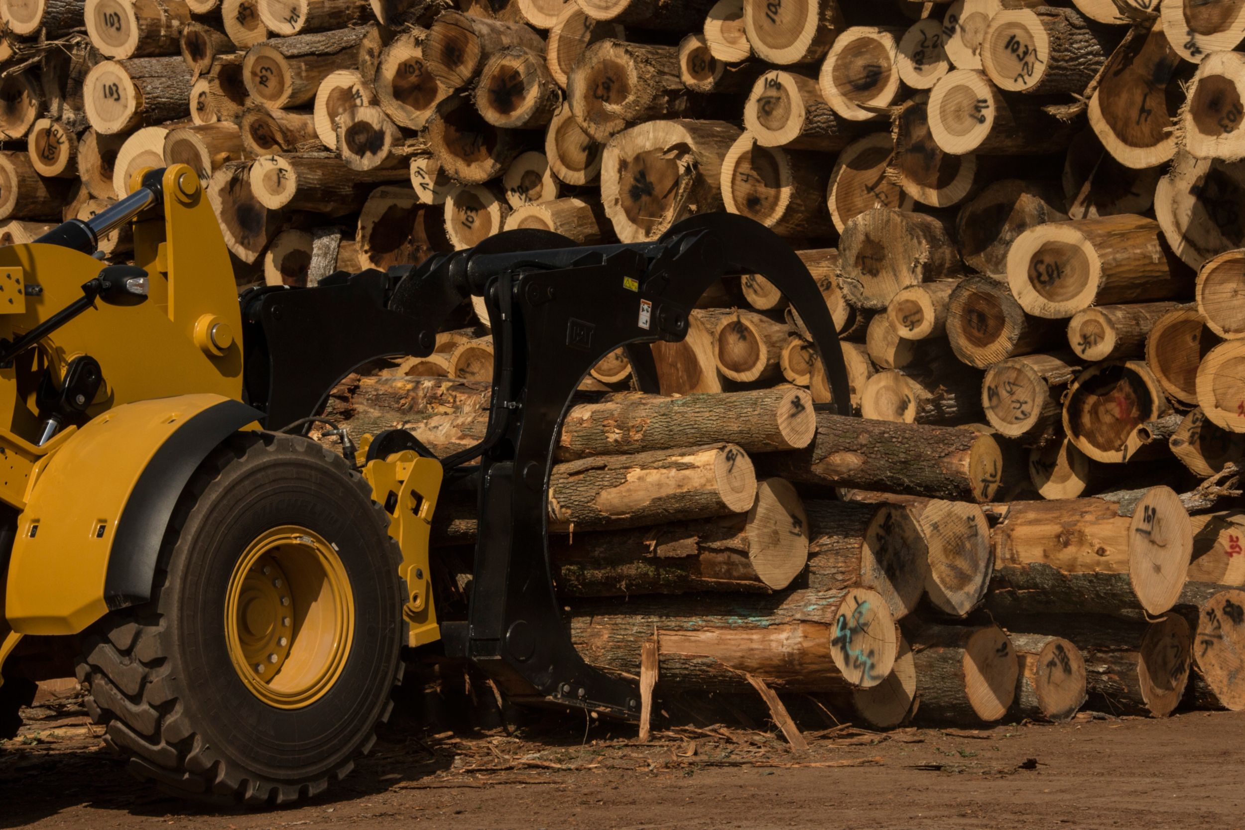 Вилы 1812 мм (71 дюйм), устройство смены навесного оборудования ISO