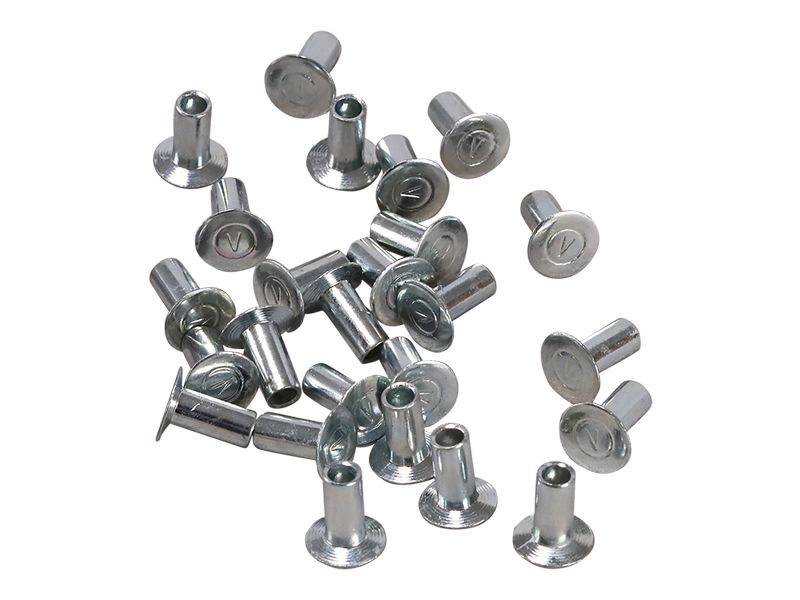 Заклепка с плоской головкой