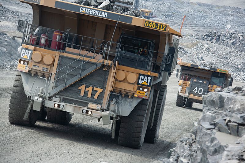 Cat large mining trucks
