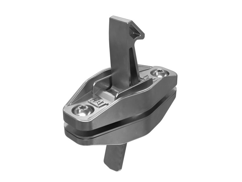 Защелка стекла правого окна кабины