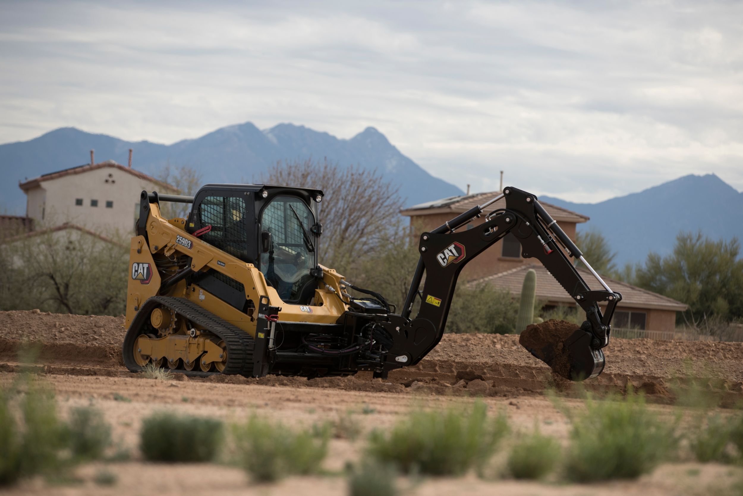 スキッドステア、コンパクトトラックローダ | Cat | Caterpillar