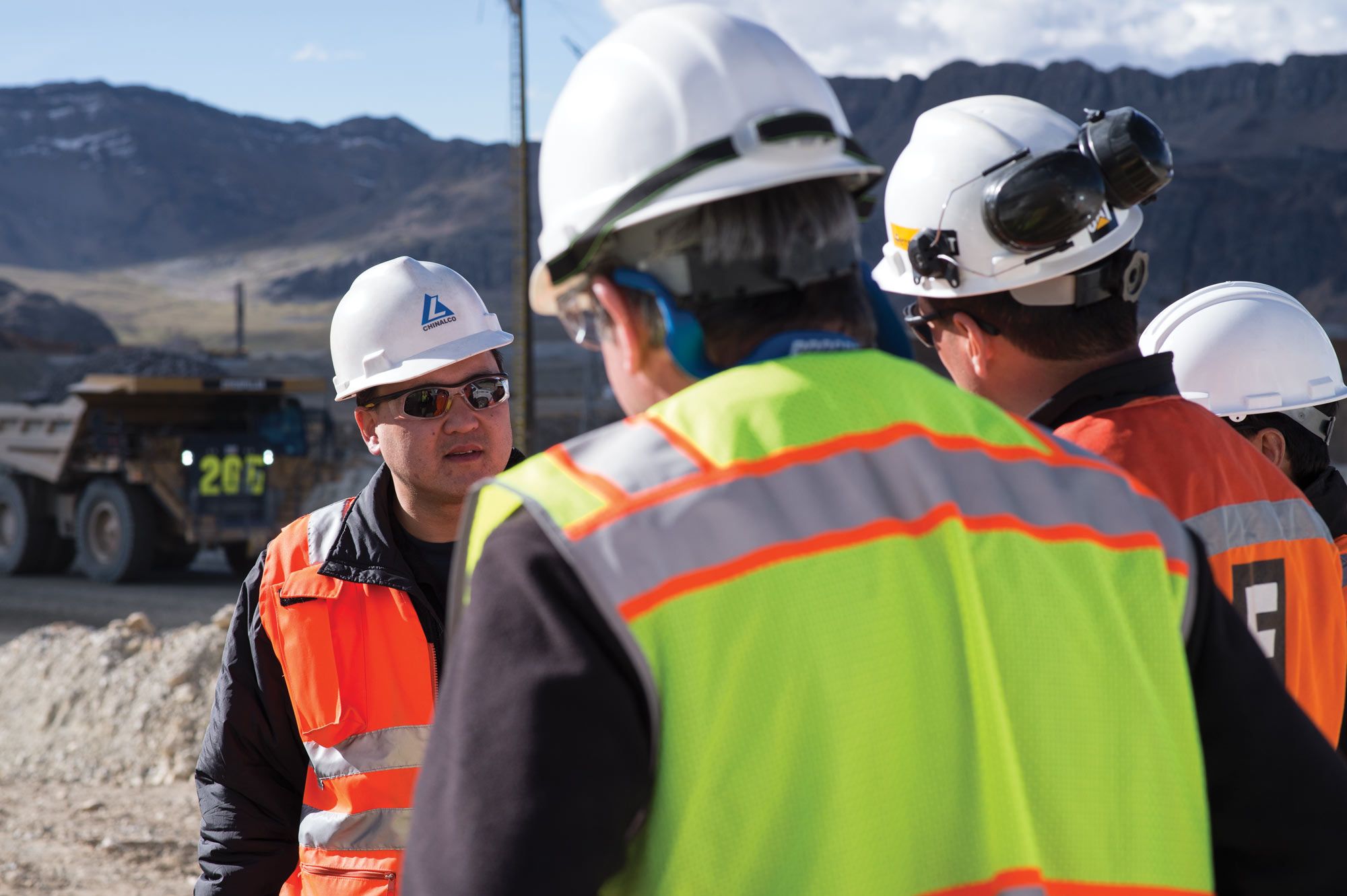 Cat large mining trucks