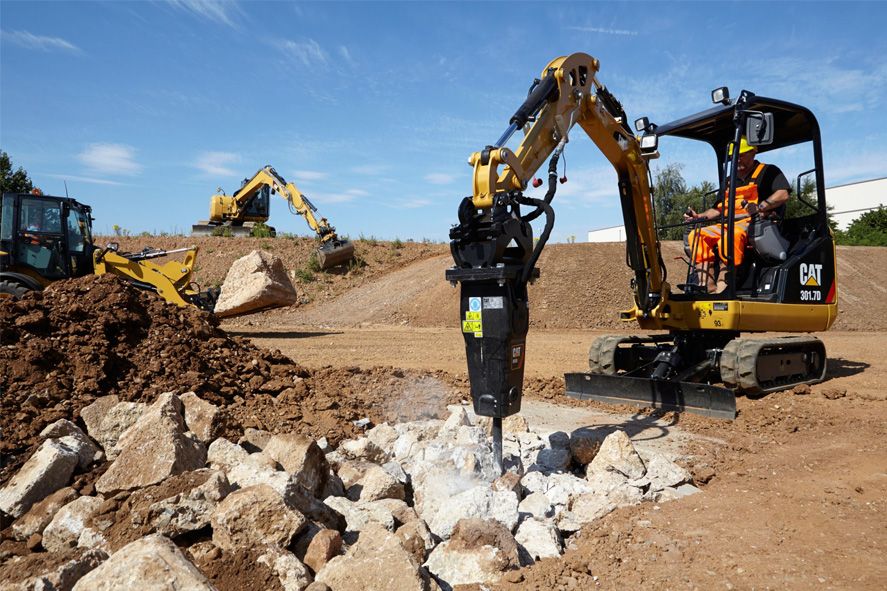 小型和迷你挖掘机用底盘系统