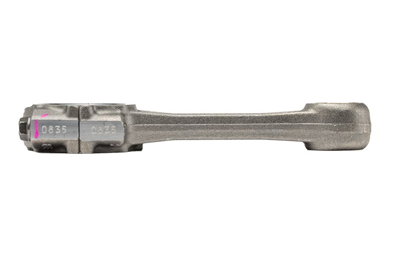 Шатун поршня двигателя