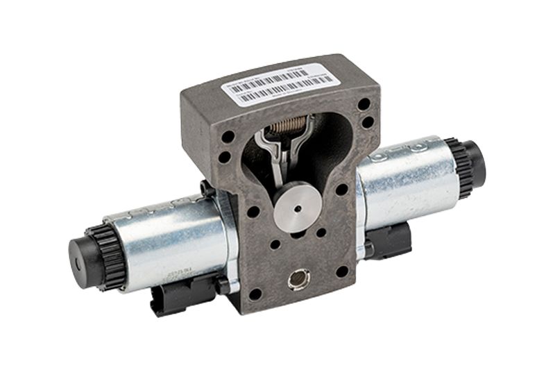 Клапан управления гидронасосом с электромагнитным управлением