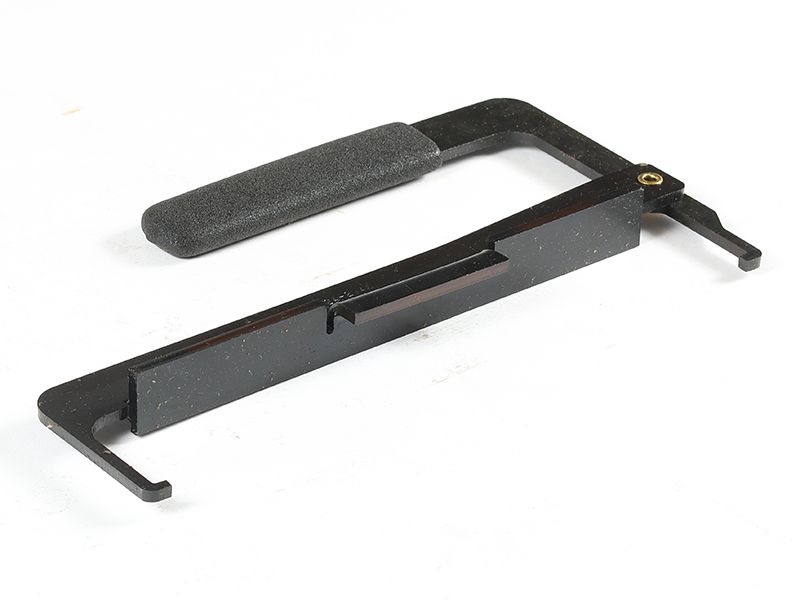 *・mi・* 1 124-2946: Rocker Arm Lifting Bracket | CATCorp