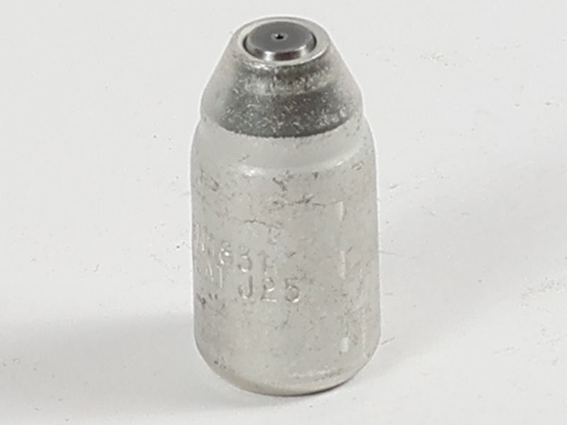 8N-1831