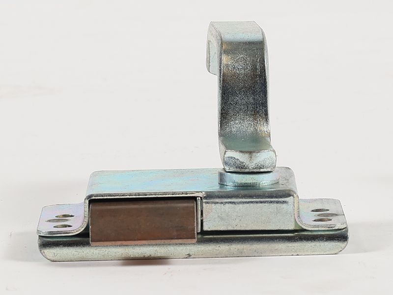 6G-5369: Západka kabinových dveří